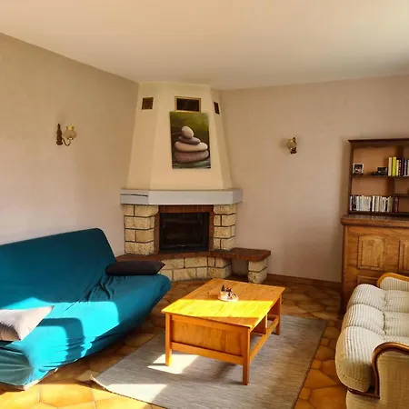 Feriehus Confortable Avec Piscine Partagee Et Animaux Admis - Fr-1-489-76 Creuzier-le-Neuf